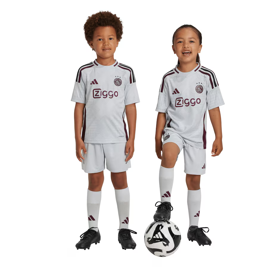 Your 2025 Style Guide to Ajax Kid Soccer Jerseys - Reps Jerseys